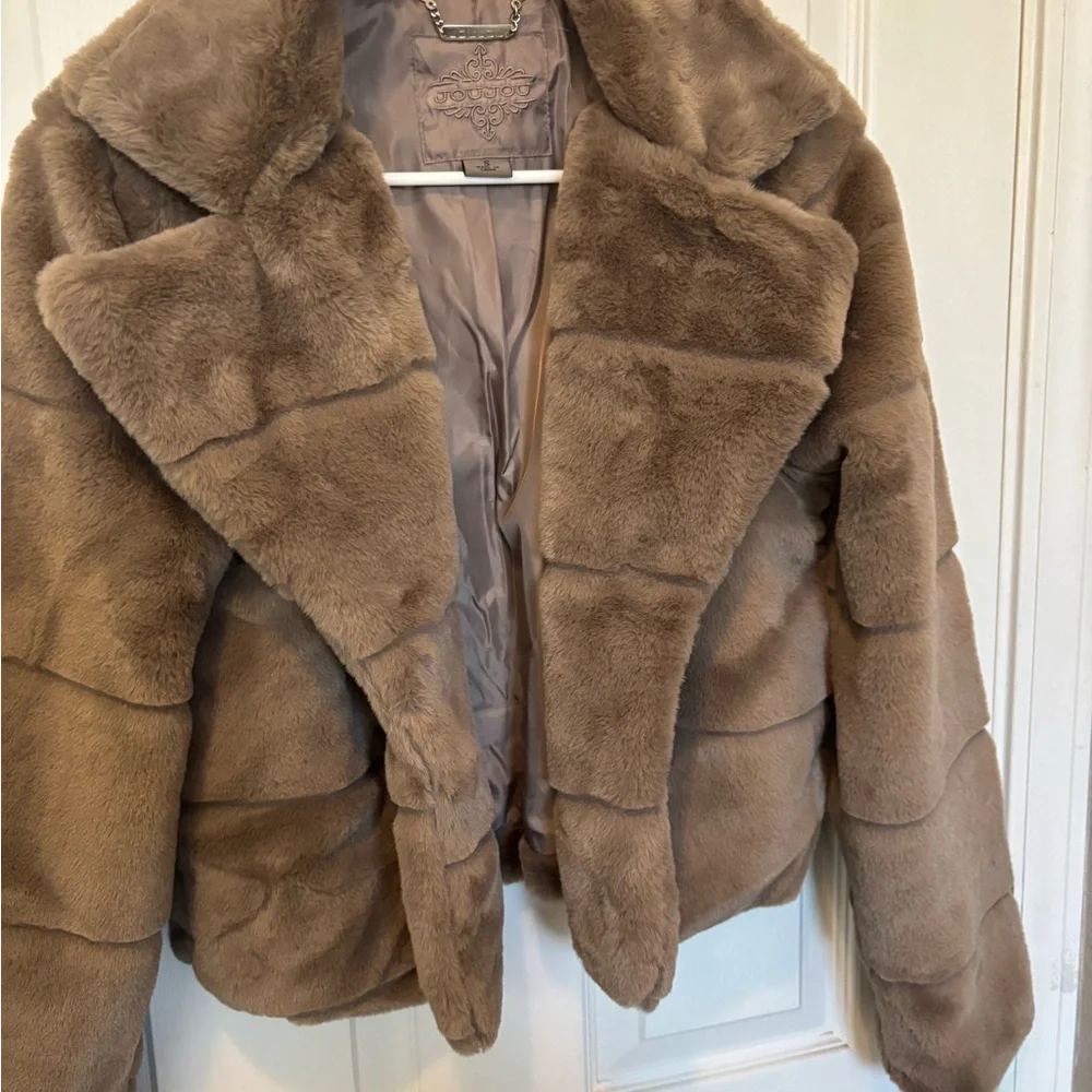 Jou Jou Juniors Tan Jacket - Picture 2 of 6